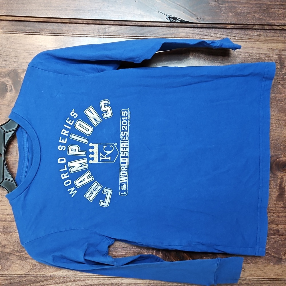 EUC Kansas City Royals Youth Small long sleeve shirt